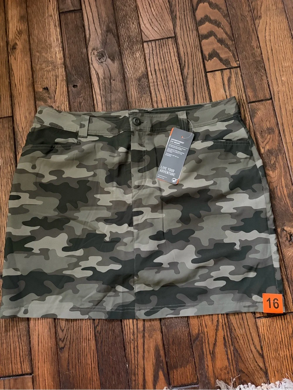 NWT Eddie Bauer Women's Adventurer 2.0 Camo Skort size 16